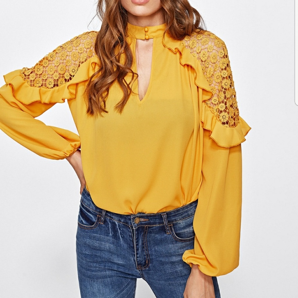 🌿LAST ONE🌿VIVA | Keyhole Front Frill Trim Blouse - Picture 4 of 8